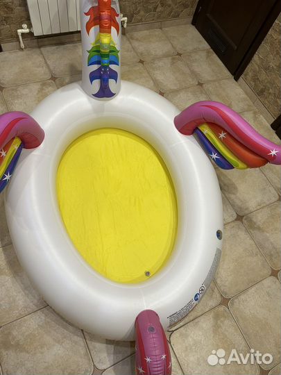 Надувной круг единорог