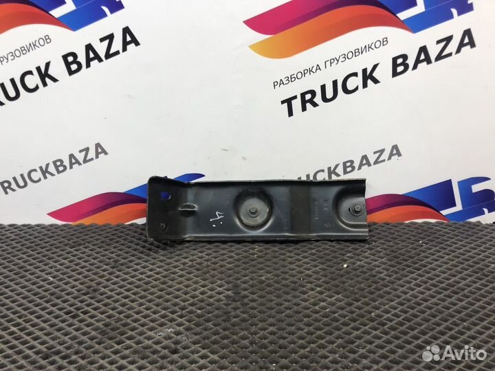 Кронштейн спойлера Renault T