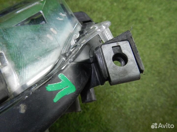 Фара левая Toyota RAV4