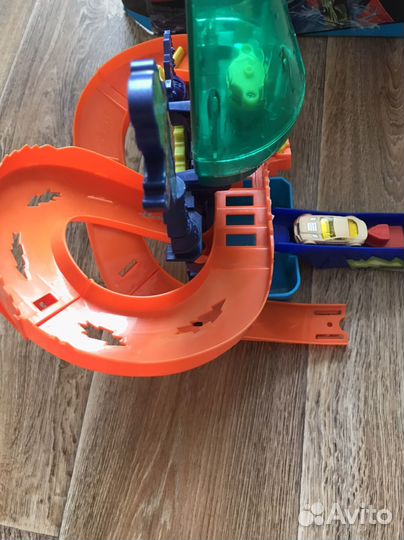 Набор игровой Hot Wheels Цветная лаборатория