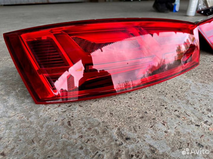 Фонарь задний Audi Q7 4m дорестайлинг
