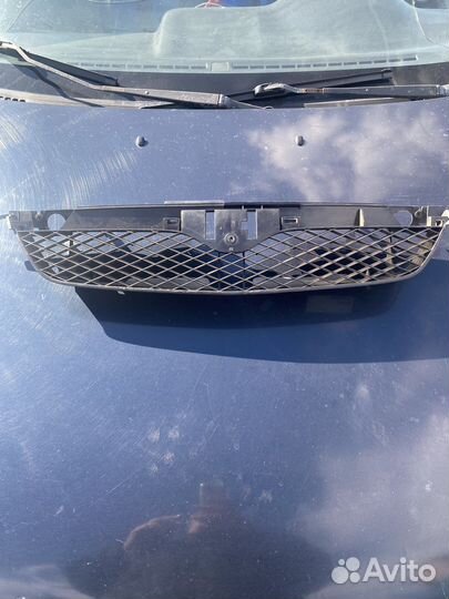 Решетка радиатора mazda