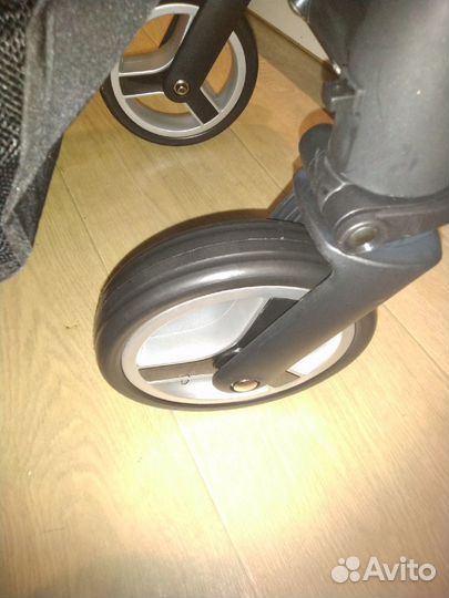 Новая коляска Hauck Lift Up 4