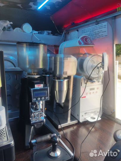 Фудтрак с оборудованием