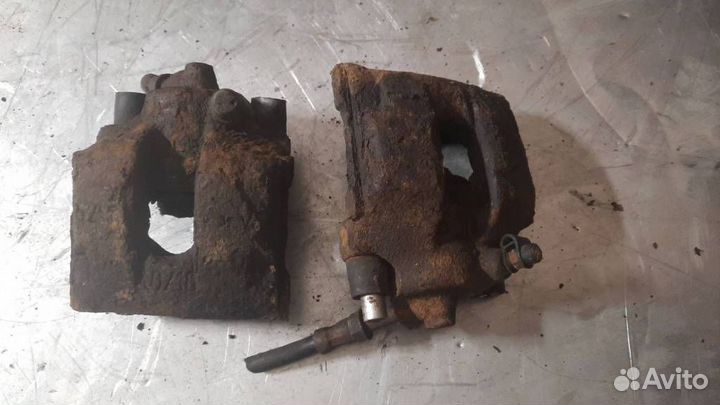 Суппорт тормозной задний BMW 3 E46 1999