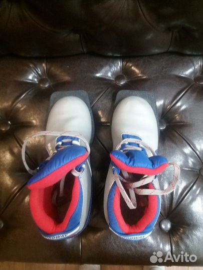 Лыжные ботинки р.36