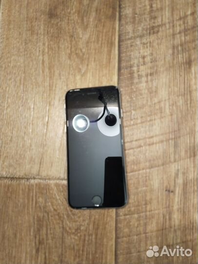 Телефон iPhone 6