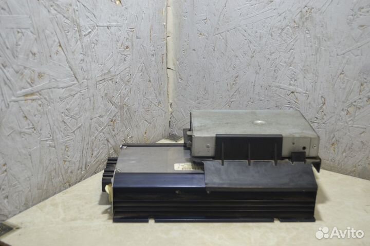 Усилитель звука Volkswagen Touareg