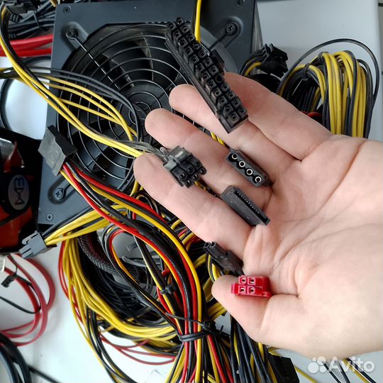 Два блока питания (не рабочие) для майнинга 2600 В