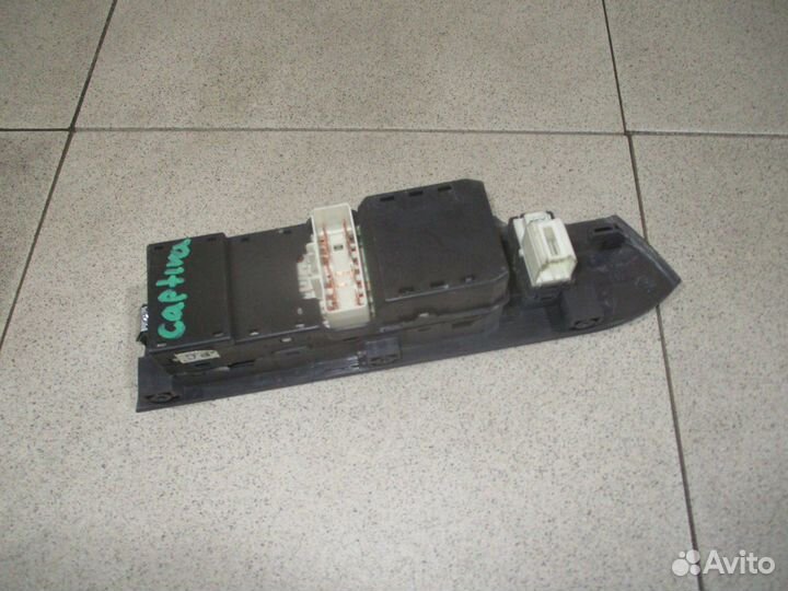 Блок управления стеклоп. Chevrolet Captiva (C100)