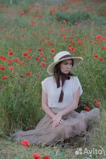 Шляпа соломенная с лентой летняя