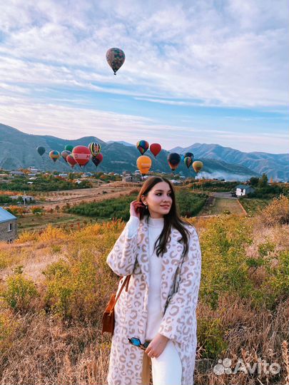 Леопардовое белое пальто