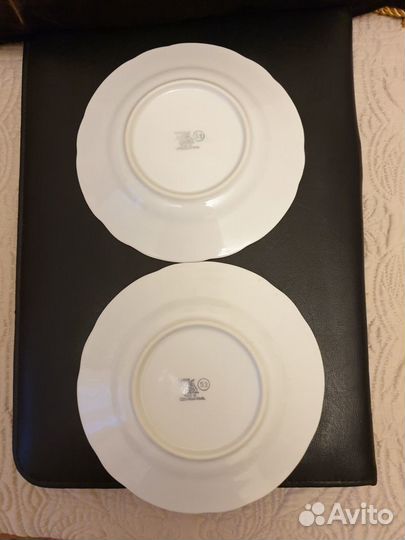 2 десертные тарелки 17,5 см Чехословакия