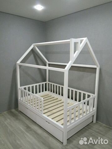 Кроватка домик