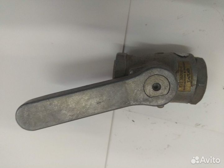 Продам кран разобщительный (пао пааз)