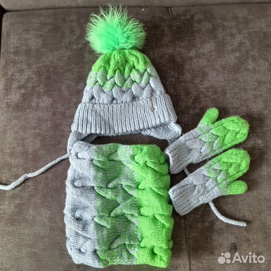 Комплект шапка и снуд для девочки на 2-4 года