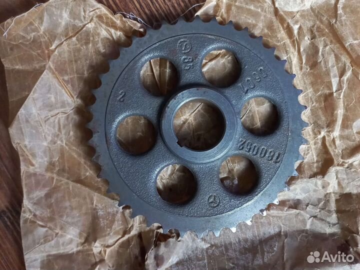 Шестерня распредвала Mercedes A 180 052 06 01