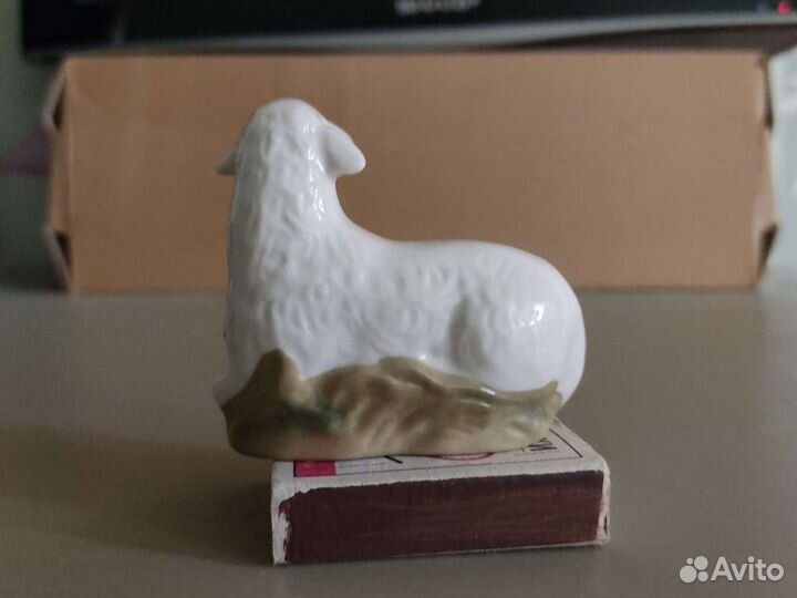 Фарфор лфз и ссср.овечка и козленок