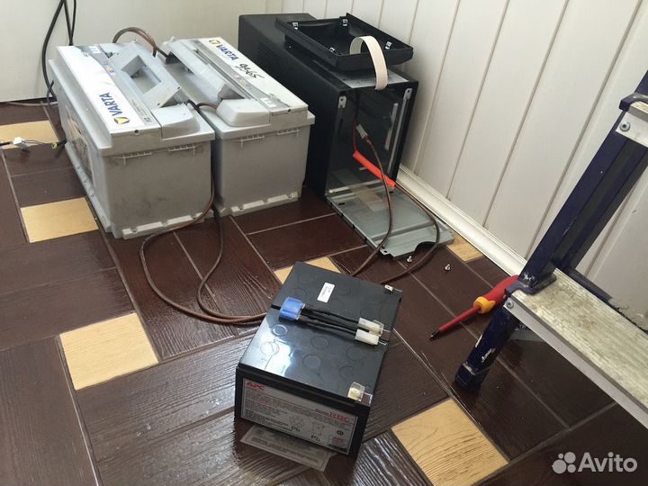 Ибп APC SUA1000I c 