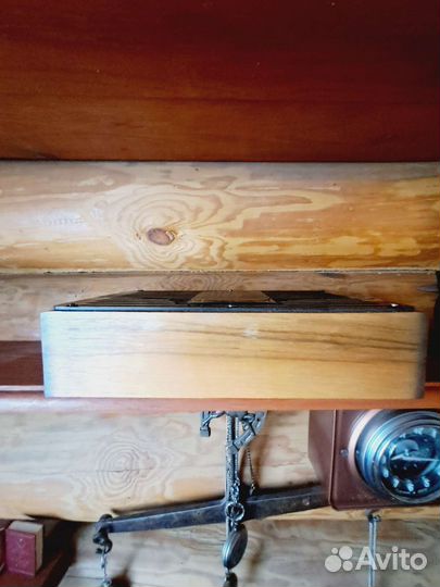 Настольные часы, кварц Янтарь