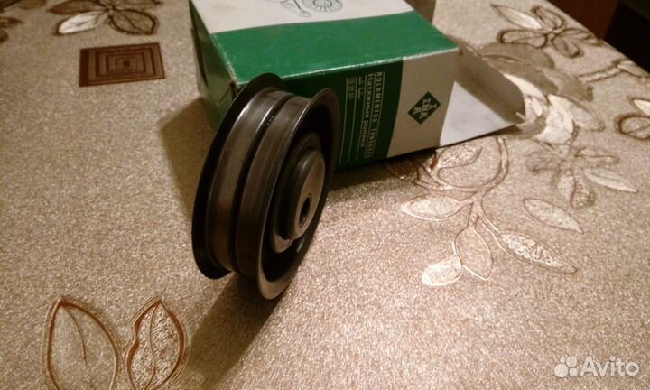 Ролик натяжителя ремня грм Augi 80