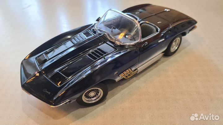 Коллекционная модель 1/18
