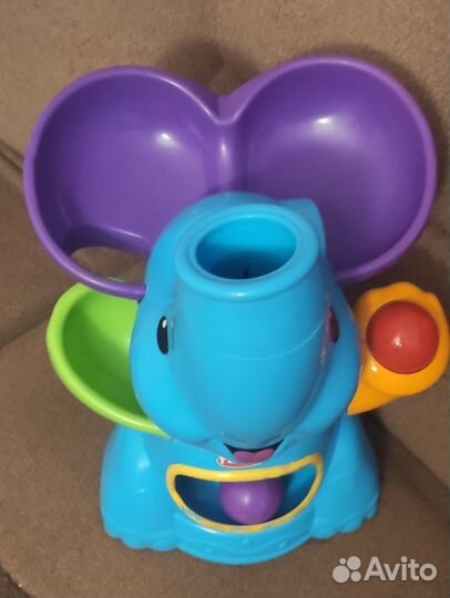 Развивающий слоник-фонтан от Playskool