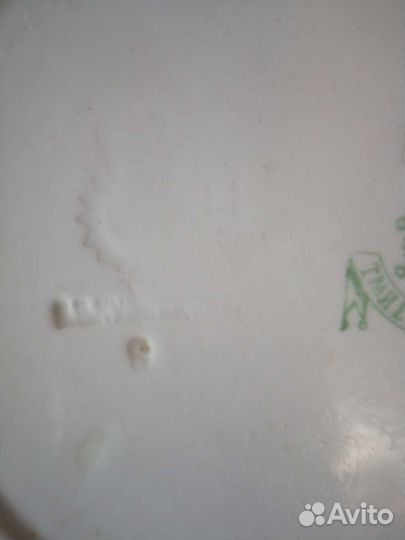 Фарфоровые тарелки И.Е. Кузнецова. 1913 г