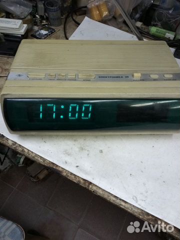 Продаю ретро часы Электроника
