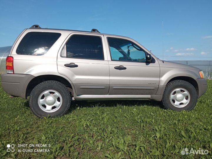 Ford Escape 2.0 МТ, 2001, 308 000 км