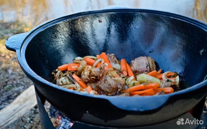 Казан чугунный 10 литров + печь с дымоходом