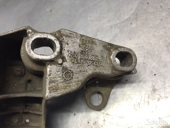 Кронштейн двигателя Audi A6 (C5) TDI, 2001г.в