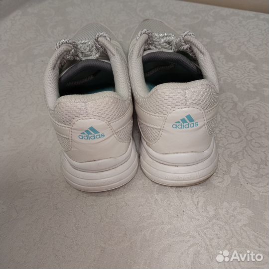 Кроссовки Adidas белые 39р