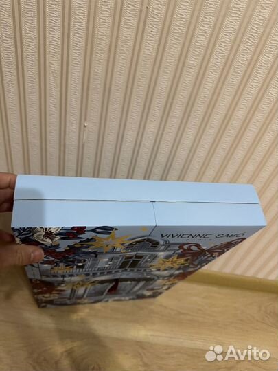 Картонные коробки подарочные