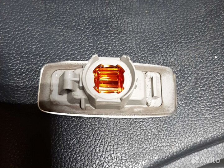 Повторитель на крыло Nissan Almera G15