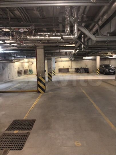 Машиноместо, 14 м²