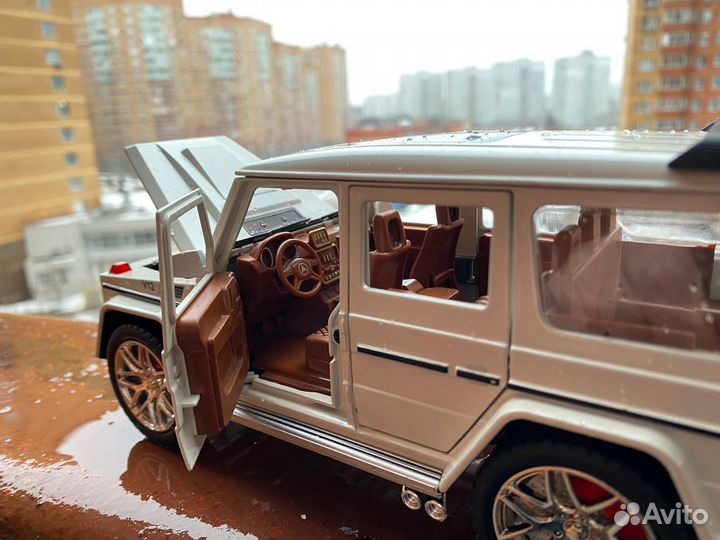 Модель металлическая Mercedes-Benz G-Class Белый