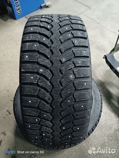 Bridgestone Blizzak Spike-01 245/45 R17 T