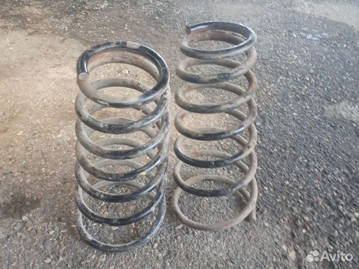 Задние пружины на акцент