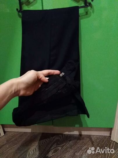 Костюм школьный + рубашка р. 128 и р. 140