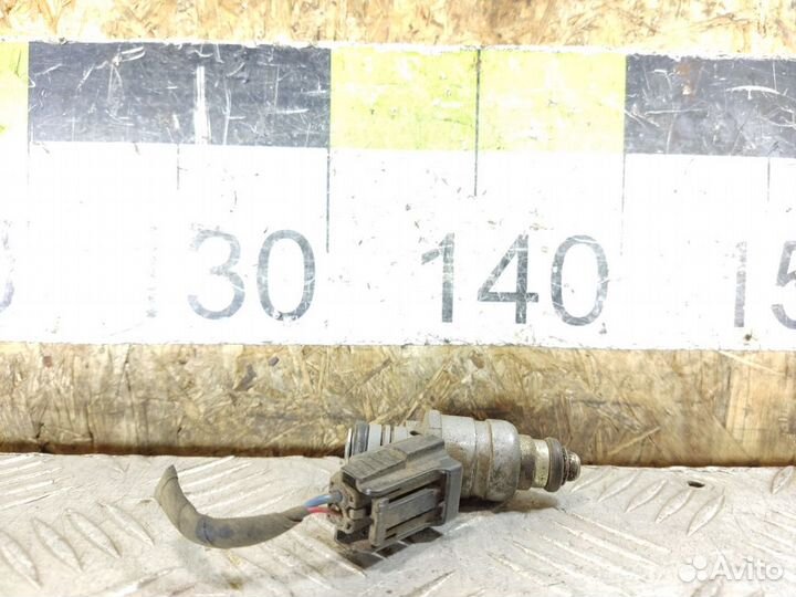 Форсунка двигателя Skoda Octavia 2004 2013