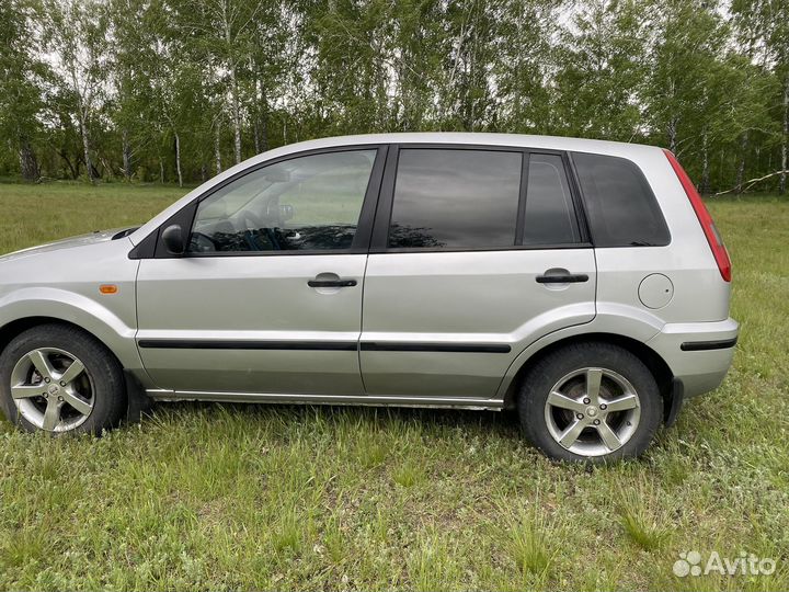 Ford Fusion 1.6 МТ, 2005, 200 000 км