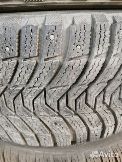 Michelin X-Ice North 3 245/45 R17