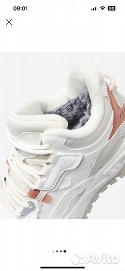 Кроссовки женские утепленные