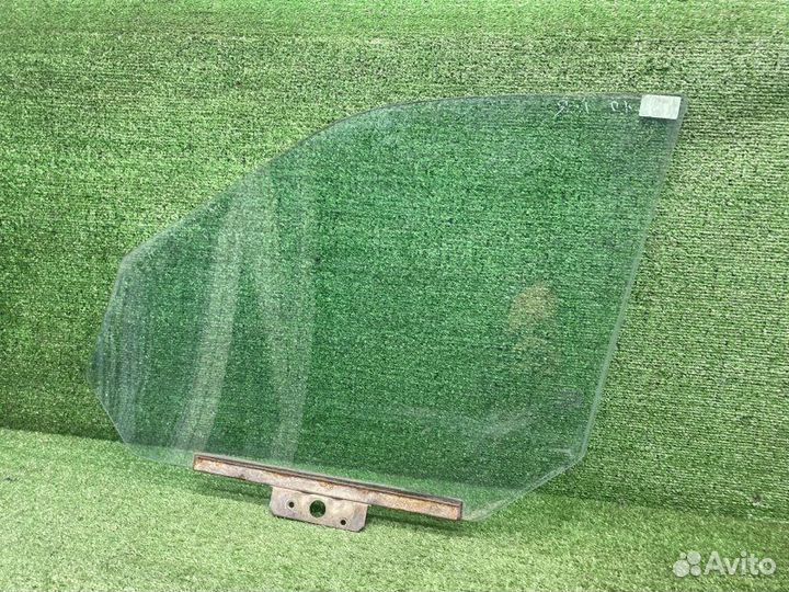 Стекло двери переднее правое Ваз 2110