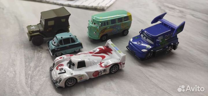 Тачки. Друзья молнии маквина. Металл