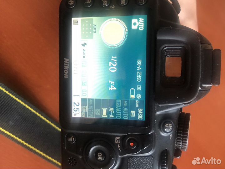 Зеркальный фотоаппарат Nikon d3100