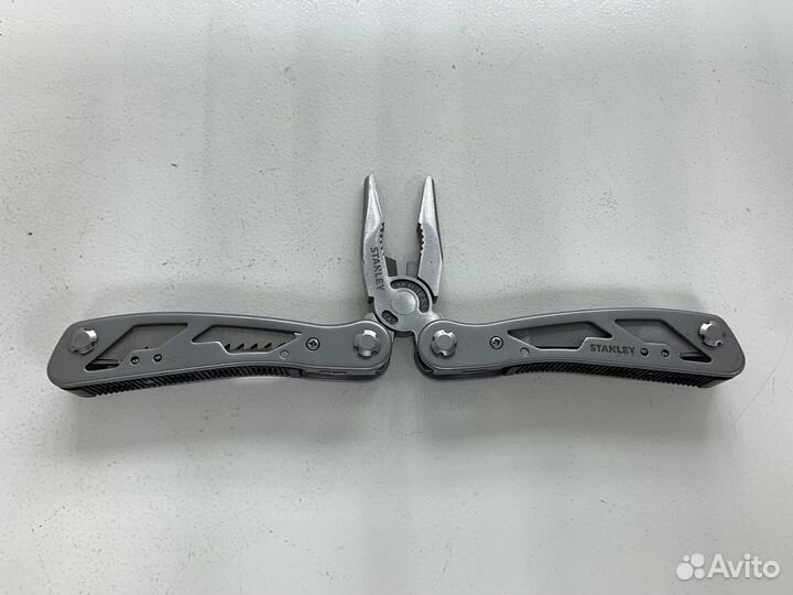 Мультитул пассатижи stanley