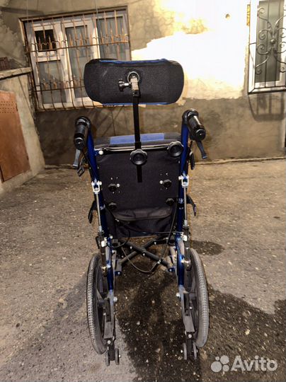 Инвалидное кресло-коляска