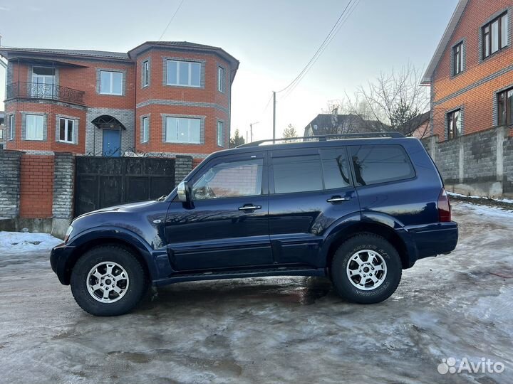 Mitsubishi Pajero 3.2 AT, 2004, 289 000 км